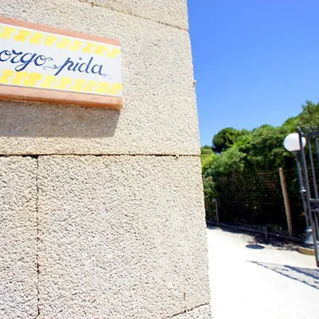 Guest house Borgo Pida 3*