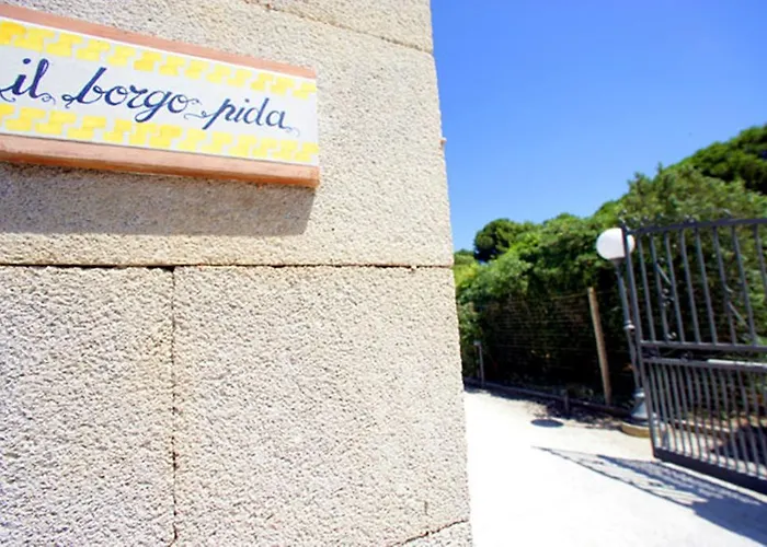 招待所 Borgo Pida 4*