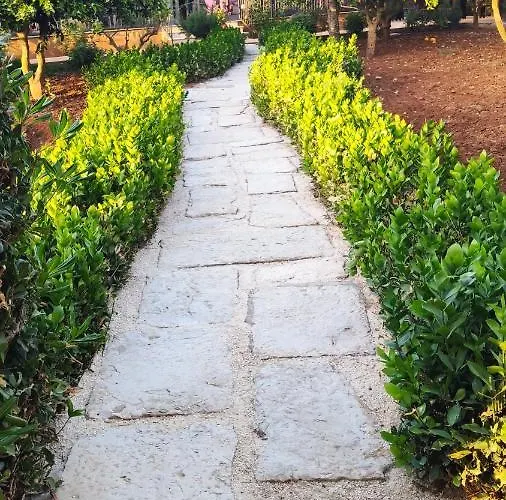 Borgo Pida Paceco